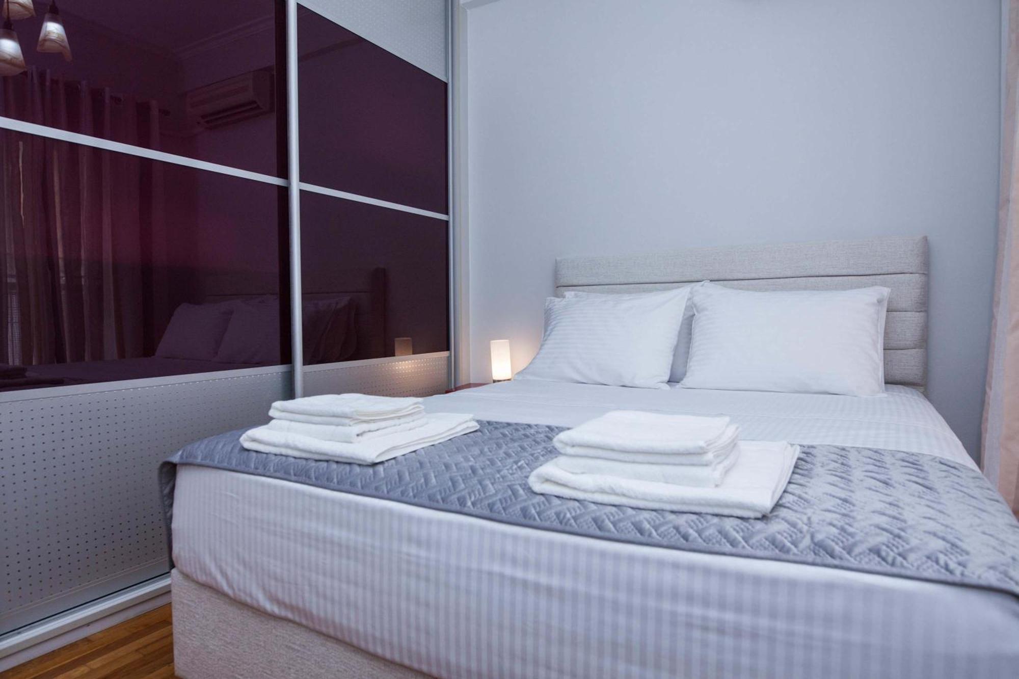 Central 2 Bd Apt With Balcony By Monastiraki Αθήνα Εξωτερικό φωτογραφία