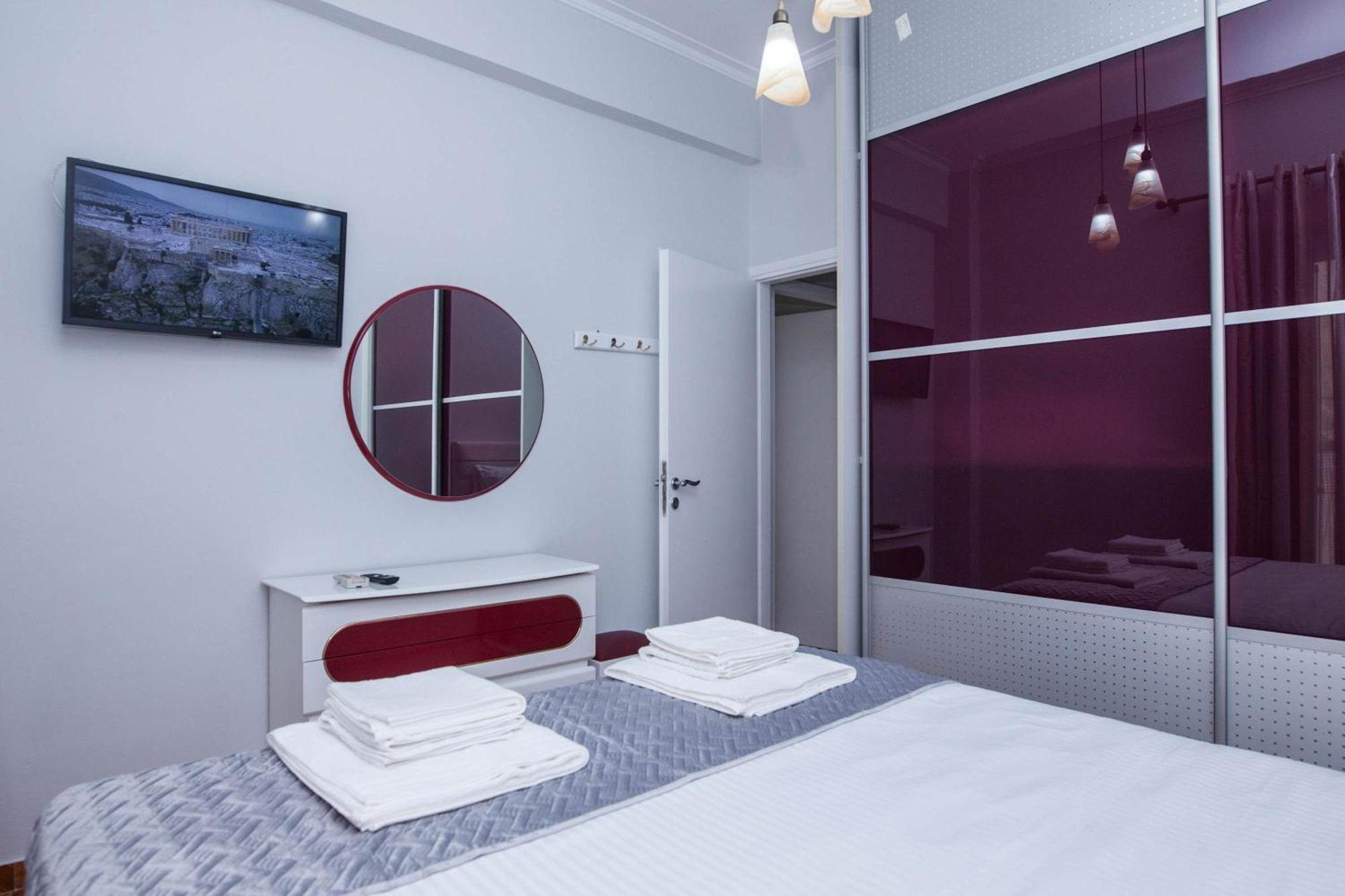 Central 2 Bd Apt With Balcony By Monastiraki Αθήνα Εξωτερικό φωτογραφία